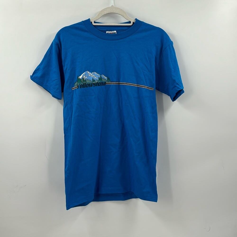Vintage Yellowstone Y2K blue graphic T-shirt